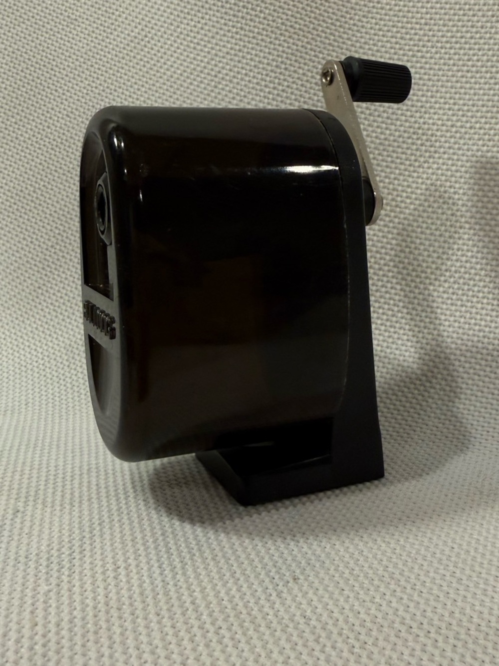 Pencil Sharpener Bulldog hand crank wall or desk mount  sharp!